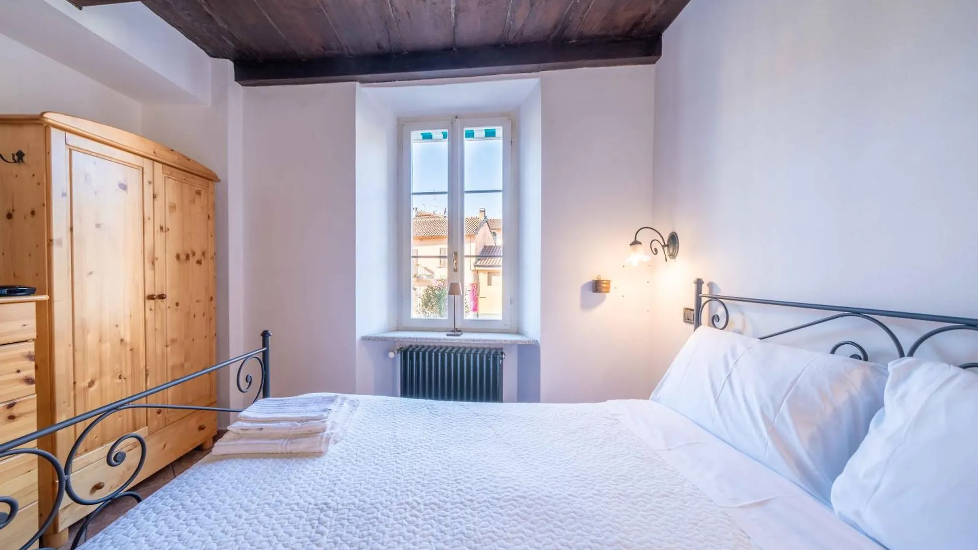 Apartment Cozy Lake Escape Germignaga